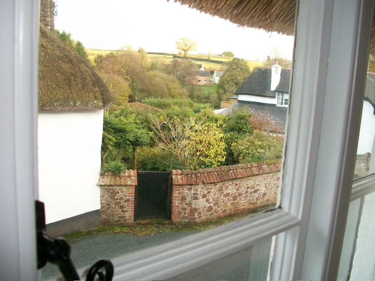 Middletown Farmhouse B&B Okehampton Exterior photo